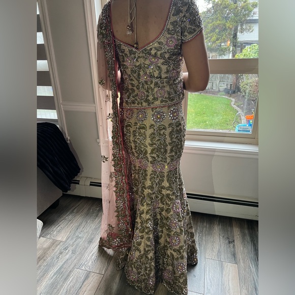 LEHENGA - Picture 5 of 6